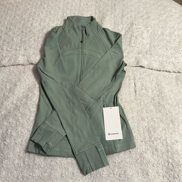 Brand New Lululemon Define Jacket Green Green Lululemon Jacket, Lululemon Wishlist, Darby Core, Lululemon Clothes, Adidas Gazelle Outfit, Green Lululemon, Lululemon Outfits, Lululemon Define, Define Jacket