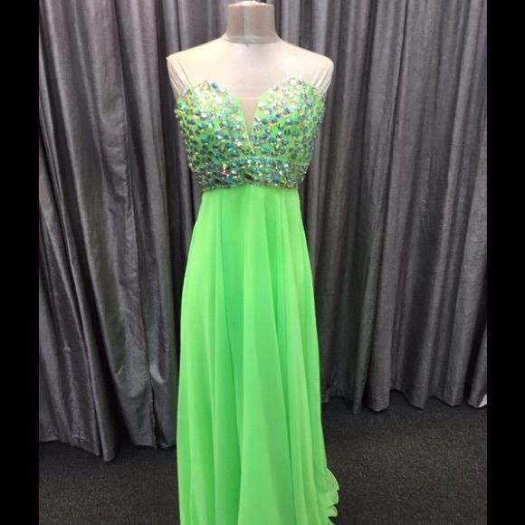 Lime Beaded Chiffon Dress With Zipper Back Party Chiffon Embellished Maxi Dress, Green Maxi Dress For Homecoming, Sequin Chiffon Dresses For Evening, Sequin Chiffon Prom Dresses, Chiffon Prom Dress With Sequins, Prom Chiffon Dress With Sequins, Sequin Chiffon Dresses For Prom Season, Chiffon Sequin Dress For Prom Season, Chiffon Sequin Dress For Prom