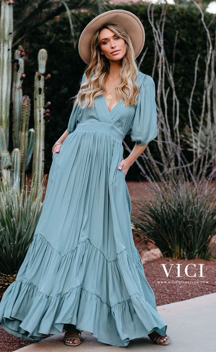 f0fcf351df4eb6786e9bb6fc4e2dee02desc53002789ri Boho Spring Dress, Boho Elegant Outfit, Boho Chic Dress Elegant, Fall Boho Dress, Long Boho Dresses, Elegant Boho Dress, Blue Boho Dress, Boho Robes, Vacation Maxi Dress