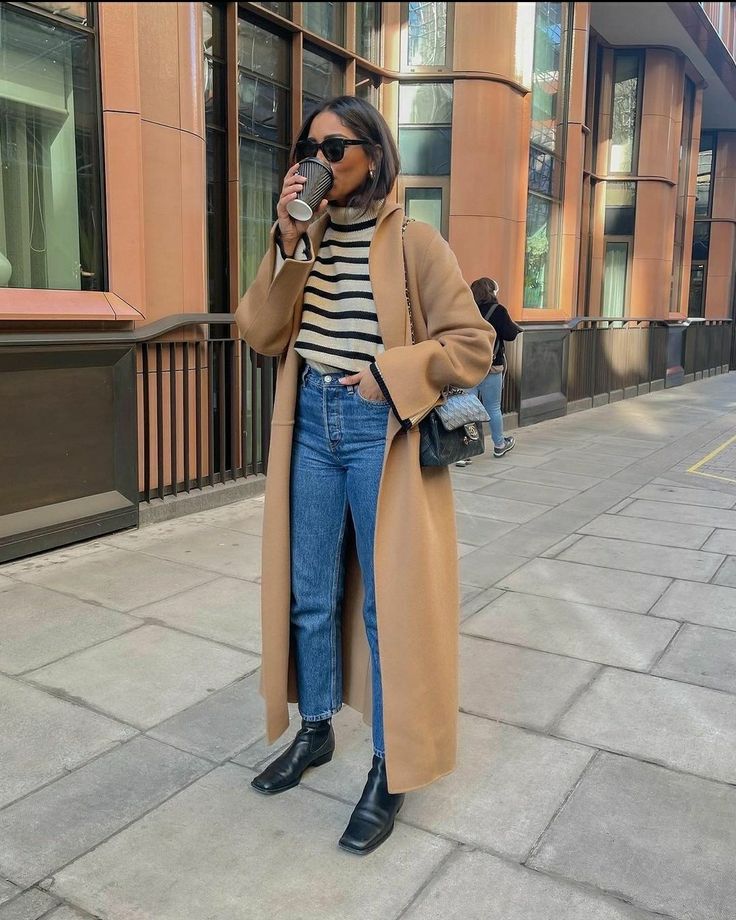 November Outfits, Camel Coat Outfit, Trendy Overalls, Pick Outfits, Thanksgiving Outfit Ideas, Cute Thanksgiving Outfits, What To Wear Fall, Thanksgiving Outfit Women, Jeans Outfit Fall