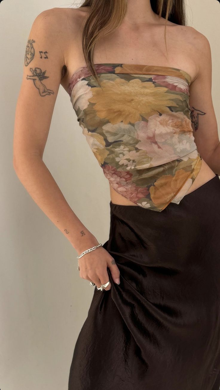 Silk scarf and slip skirt Silk Scarf Outfits, Silk Skirt Outfits, Scarf Layering, Scarf As A Skirt, Brown Tattoo, Silk Scarf Outfit, Scarf Skirt, Outfit Inspo Spring, Slip Skirt