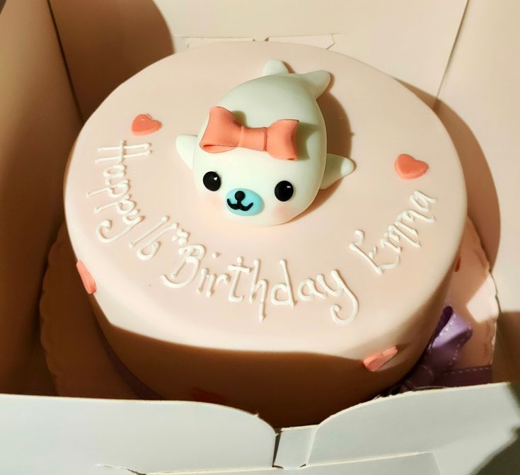 Mamegoma seal birthday cake
Pink with hearts very cute Seal Birthday Cake, Seal Cake, Silly Seal, Shark Cake, Cake Decorating Frosting, Animal Cake, Kawaii Food, Pretty Cakes, Cute Cakes