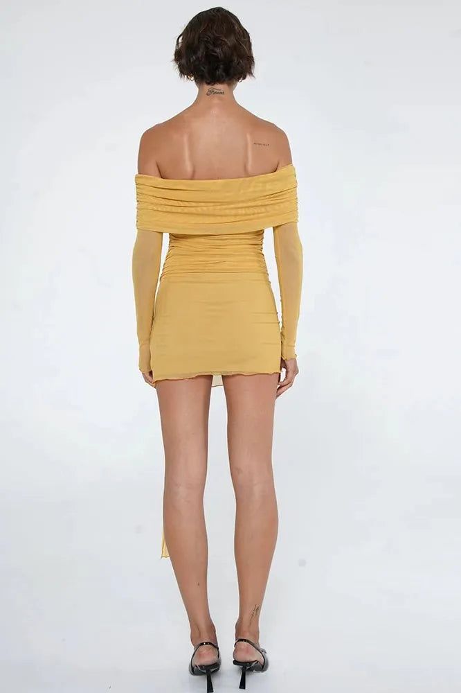 This elegant mini dress features a strapless, off-shoulder design with long sleeves and a bodycon fit. The backless detail adds allure, making it perfect for formal events or special occasions where sophistication meets style. Details: Elasticity: Slight Stretch Fabric Type: Polyester Silhouette: STRAIGHT Neckline: Strapless Material: Polyester Material: SPANDEX Bodycon Strapless Mini Dress For Evening, Ruched Bodycon Strapless Mini Dress, Bodycon Ruched Strapless Mini Dress, Club Strapless Bodycon Mini Dress, Evening Off-shoulder Ruched Bodycon Dress, Off-shoulder Ruched Bodycon Evening Dress, Off-shoulder Fitted Bodycon Dress For Club, Fitted Off Shoulder Mini Dress For Date Night, Glamorous Off-shoulder Mini Dress For Dinner