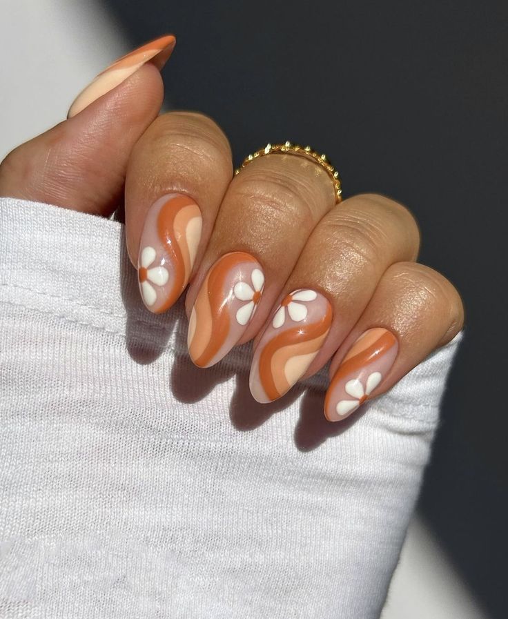 Trendy Classy Nails, Disco Nails, Almond Acrylic Nails Designs, Swirl Nail Art, Fake Nails White, Klaus Hargreeves, Beachy Nails, Milky Nails, Nagellack Trends