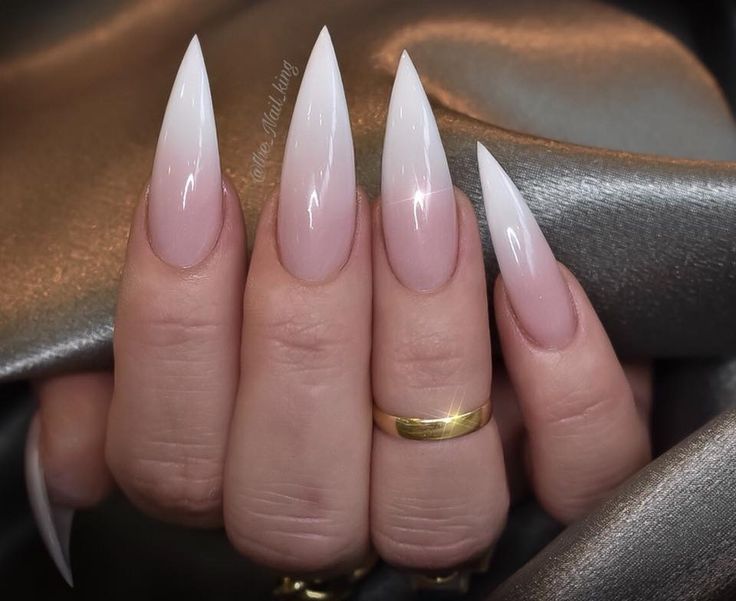 Ombré Nails Stilleto, Stilleto Ombre Acrylic Nails, French Ombre Nails Stilettos, Solid Color Stiletto Nails, Ombre Stiletto Nails Long, Stilleto Ombre Nails, Milky Stiletto Nails, Ombre Stilleto Nails, Stiletto White Nails