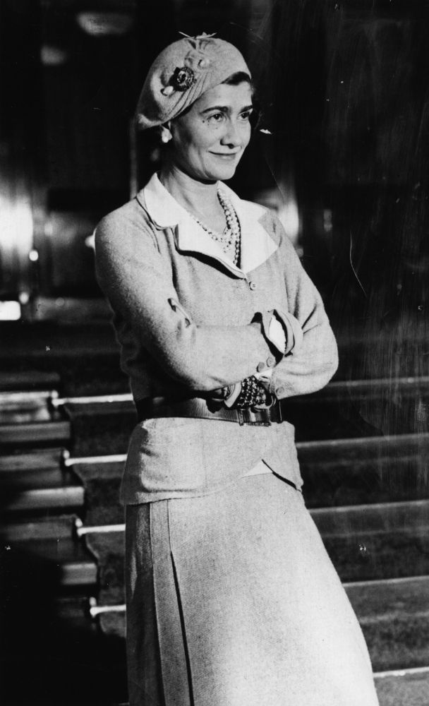 Coco Chanel Coco Chanel Pictures, Chanel Pictures, Chanel Blazer, Chanel Quotes, Coco Chanel Quotes, Coco Chanel Fashion, Mademoiselle Chanel, Moda Chanel, 19 August