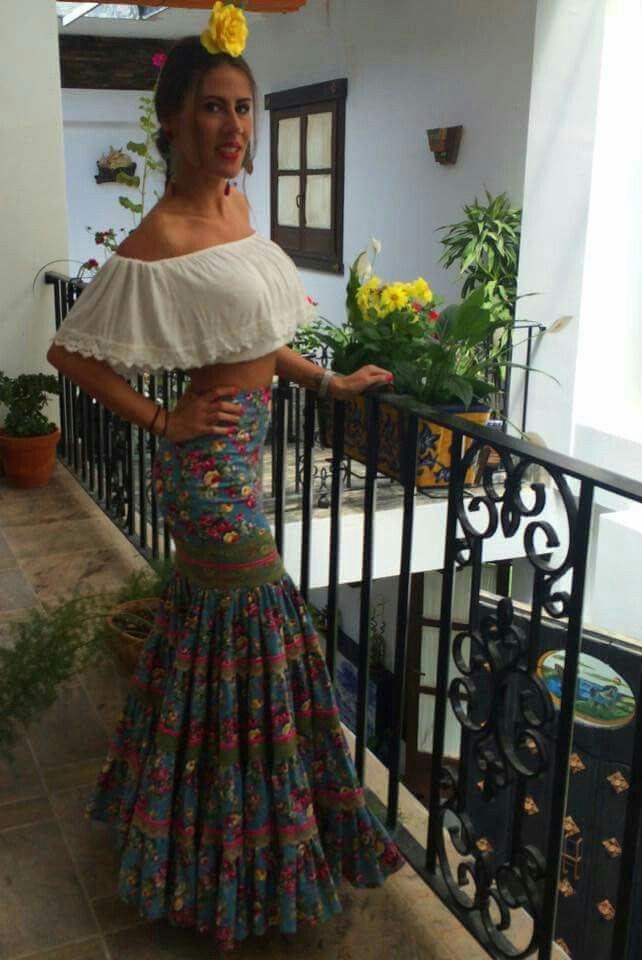 Mermaid Mexican Dress, Flamenco Dress Aesthetic, Cuban Traditional Dress, Mexican Dresses Traditional, Mexican Traditional Dress, Mexican Traditional Clothing, 16 Wishes, American Themed Outfit, Spanish Outfits