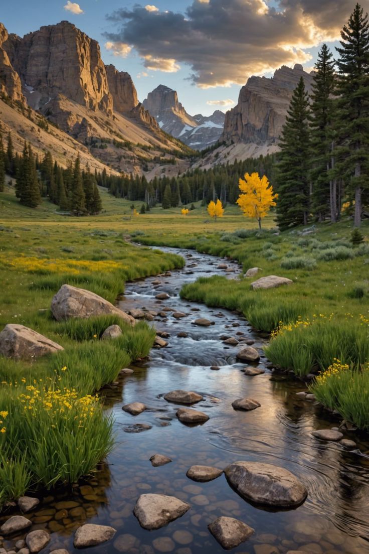 Escape to Nature: Exploring Wyoming's Beautiful State Parks Breathtaking Nature Photography, Wyoming National Parks, Yellowstone Aesthetic, Wyoming Aesthetic, Wyoming Photography, Yellowstone Photography, Lander Wyoming, Yellowstone Wyoming, Travel Wyoming