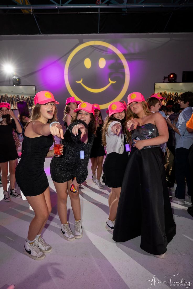 Ali Weitzman Events | Glow Smiley Bat Mitzvah Bat Mitzvah Photo Booth, Bat Mitzvah Swag, Barmitzva Party Ideas, Bat Mitzvah Gift Ideas, Bat Mitzvah Themes Decor, Bat Mitzvah Candy Bar, Bat Mitzvah Party Themes, Bar Mitzvah Ideas, Bat Mitzvah Ideas