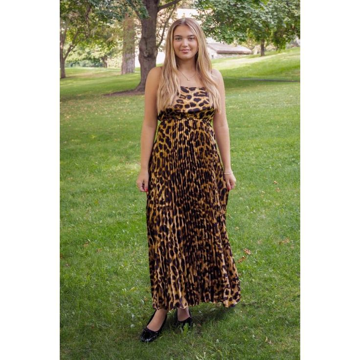 Belle Leopard Dress | Swank Boutique Sleeveless Leopard Print Dress For Fall, Casual Leopard Print Maxi Dress For Party, Casual Sleeveless Tiger Print Dress, Spring Tiger Print Sleeveless Dresses, Sleeveless Tiger Print Dress For Spring, Spring Sleeveless Tiger Print Dresses, Leopard Dress, Very Well, Pleated Dress