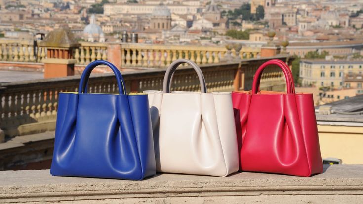 Alexandra de Curtis | Italian Leather Bags