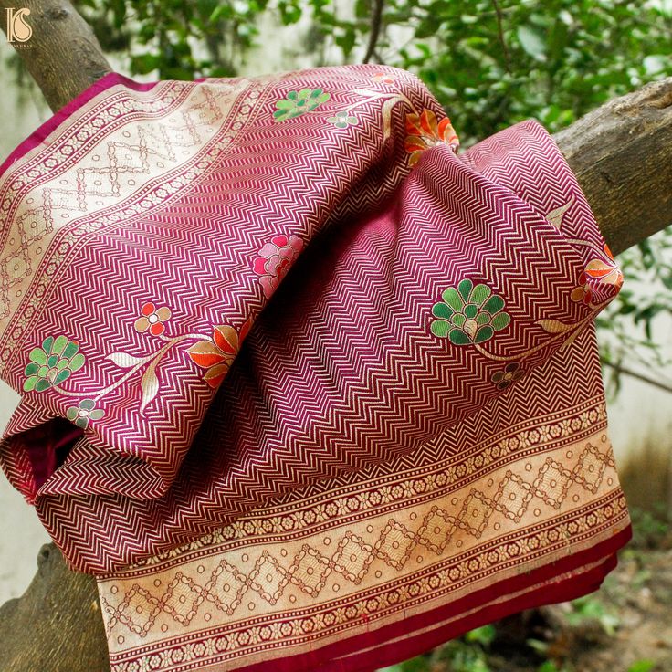 Hopbush Pink Pure Banarasi Silk Handwoven Tanchui Dupatta - Khinkhwab Katan Saree, Jacquard Saree, Cotton Saree Designs, Saree Designs Party Wear, Green Saree, Katan Silk, Traditional Weaving, Silk Dupatta, Intricate Designs