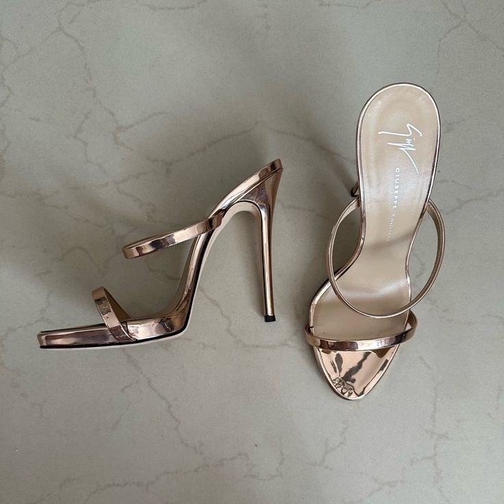 100% Authentic Giuseppe Zanotti Darsey Sandal In Rose Gold Chrome. Basically Brand New - Worn A Few Times. Very Little Visible Signs Of Wear. Unfortunately I Need Half A Size Bigger. Will Fit A 6 6.5 Even A 7 If You Have A Narrow Foot. These Are To Die For Luxury Champagne Sandals For Evening, Metallic Sandals With Single Toe Strap For Party, Metallic Single Toe Strap Sandals For Party, Luxury Metallic Sandals For Gala, Luxury Metallic Heels For Formal Occasions, Luxury Champagne Formal Sandals, Elegant Silver Sandals With Single Toe Strap, Chic Champagne Sandals For Gala, Champagne Colored Sandals For Events