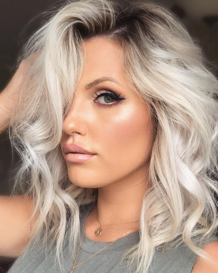 3,879 Likes, 50 Comments - Jessica Lee (@_sassafrass) on Instagram: “Cheek Bones Glistening✨ @ofracosmetics always has the most bomb highlighters🙌🏼 I used Rodeo Drive…” Blond Rose, Platinum Blonde Hair Color, Icy Blonde Hair, Balayage Blonde, Ash Blonde Hair, Icy Blonde, Platinum Hair, Platinum Blonde Hair, Brown Blonde Hair