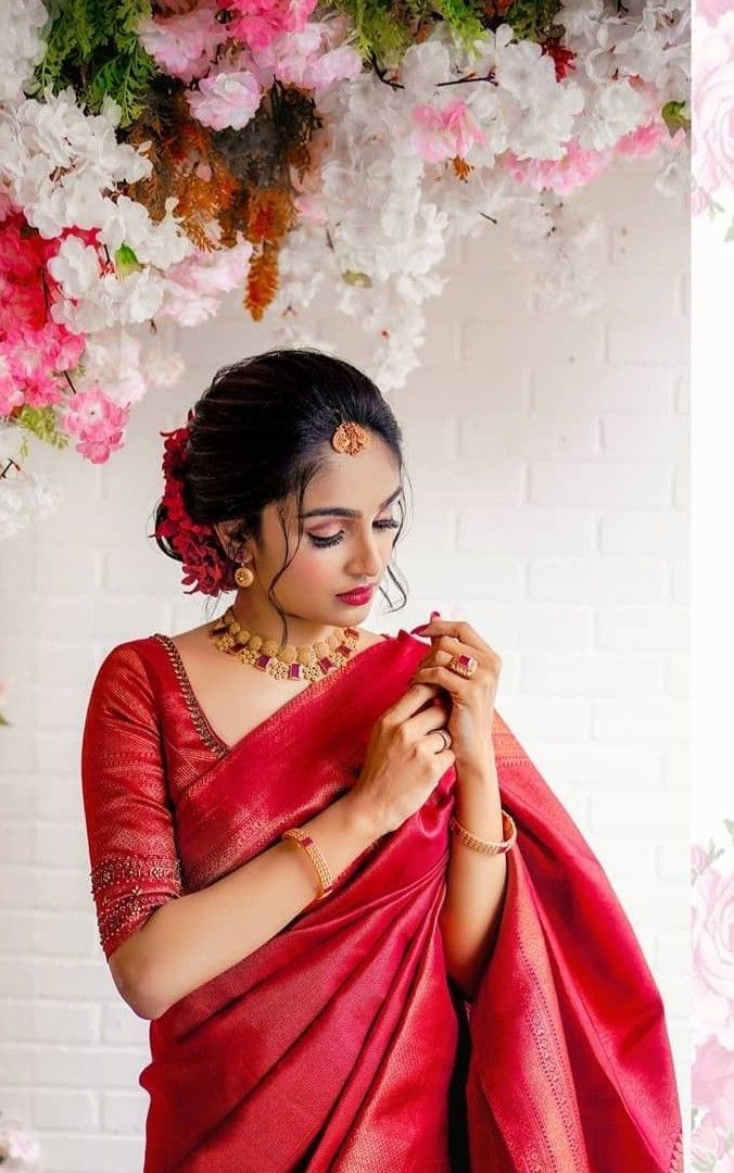 Cute Bridal makeup look Red Saree Wedding, Bike Status, Christian Bride, Saree Hairstyles, Engagement Look, Sarees South Indian, Bridal Sarees South Indian, Bridal Makeup Images, Saree Looks