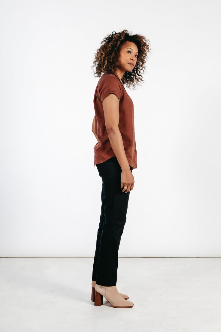 Flattering and versatile, meet your new go-to top The Innes is a short-sleeve button-up with a relaxed silhouette. Design details like a lapel collar and rolled sleeves mix modern design with a classic look. Just add a sweater and a great pair of pants or skirt, and this lightweight top is ready to be dressed up or down throughout the seasons. 100% Tencel Relaxed fit button-up Lapel collar Short cuffed sleeves Machine wash cold, line dry only. Do not tumble dry, do not bleach. (Tag on garment ma American Express Credit Card, Lightweight Tops, Short Sleeve Button Up, Pair Of Pants, Cuff Sleeves, Classic Looks, Button Up, Design Details, Copper