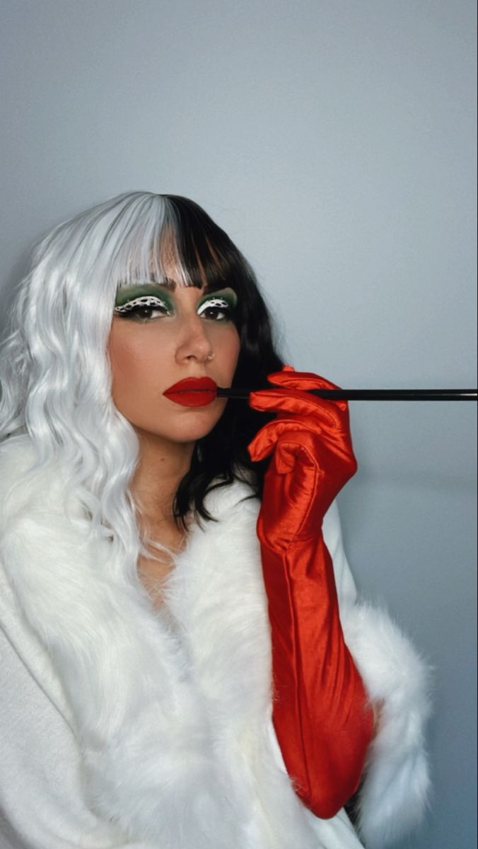 Cruella Makeup, Cruella Deville Makeup, Cruella Deville, Costumes For Teens, Halloween Costumes For Teens, Halloween Makeup, Halloween Face, Face Makeup, Halloween Face Makeup