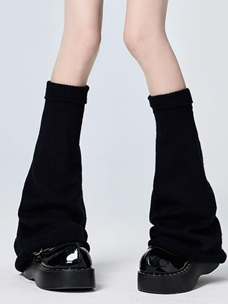 The price is for a pair of leg warmers only, others are not included. Black And White Leg Warmers, Kuromi Leg Warmers, Grunge Leg Warmers, Goth Leg Warmers, Medias Aesthetic, Black Legwarmers, Leg Warmers Aesthetic, Flared Leg Warmers, Leg Accessories