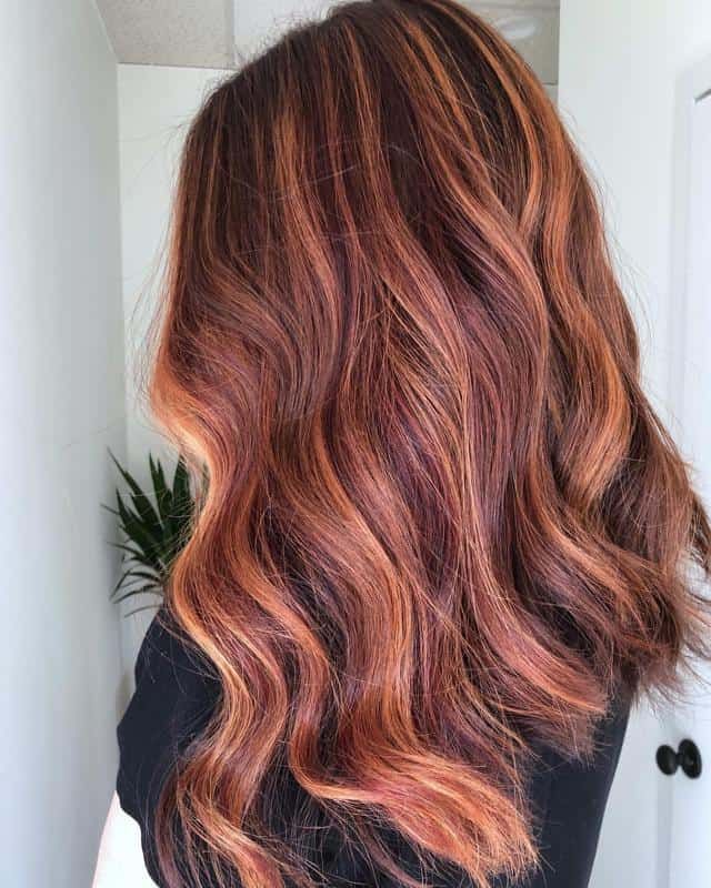 Copper And Dark Red Hair, Dark Red Hair Copper Highlights, Dark Red With Lowlights, Red Copper Hair Color With Highlights, Dark Highlights On Red Hair, Red Copper Hair With Highlights, Red Hair With Red Lowlights, Dark Red Hair With Blonde Highlights Balayage, Dark Copper Red Hair Color Highlights