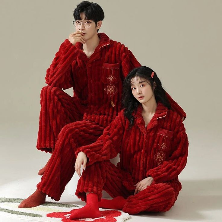 Winter Thick Pajamas Set Couple Sexy Cardigan Buttons Men Women Homewear Warm Coral Fleece Sleepwear Cute Cartoon Couple Pijamas





Material: Flannel/Coral fleece




Size:

-

Women: M,L,XL,XXL

Men: L,XL,XXL,3XL

-

Thickness: Thick

Softness: Soft

Suitable Season:Spring,Fall,Autumn,Winter

-

The above measurements are measured by hand, may have 1-2 cm error,please understand.

 


 Color: J19948 Men, J19948 Women; Size: M, L, XL, XXL, 3XL Ensemble Couple, Cute Cartoon Couple, Sleepwear Cute, Set Couple, Sheer Swimsuit, Cartoon Couple, Red Cardigan, Long Sleeve Flannel, Couple Cartoon