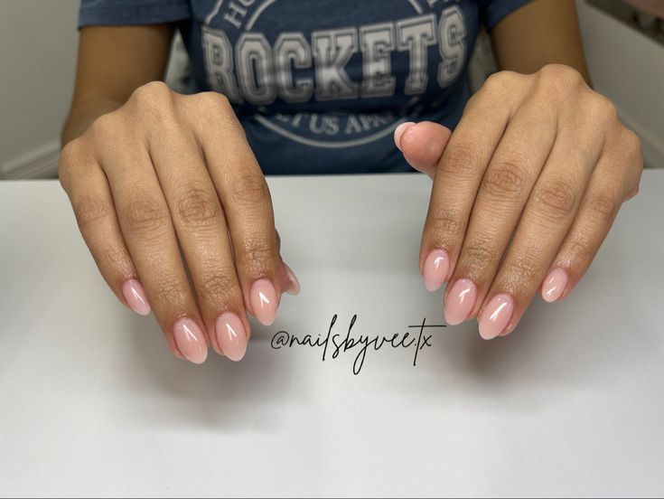 short nails, acrylic nails, acrylic overlay, nude nails, almond nails, round nails, natural nails Neutral Round Nails Short, Acrylic Overlay Nails Round, Neutral Round Acrylic Nails, Nude Round Acrylic Nails, Neutral Short Round Nails, Nude Round Nails, Neutral Rounded Square Nails, Short Nude Almond Nails, Round Almond Nails