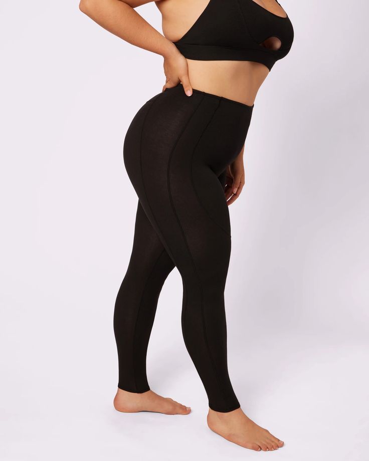 Essential Lush Leggings | Lush Rib (Eightball) – Parade High Stretch Ribbed Leggings For Loungewear, Tight Ribbed Leggings For Loungewear, High Stretch Solid Yoga Pants For Loungewear, Stretch Ribbed Leggings For Loungewear, Solid Ribbed Leggings For Loungewear, Solid Color Ribbed Leggings For Loungewear, Tight Leggings For Loungewear, Versatile Ribbed Activewear For Loungewear, Tight Ribbed Pants For Loungewear