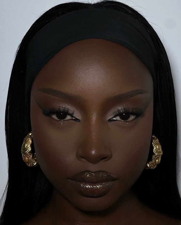 Maquillage Yeux Cut Crease, Makeup For Black Skin, Brown Skin Makeup, Ethereal Makeup, Cute Makeup Looks, Creative Makeup Looks, Glamour Makeup, Dark Skin Makeup, Makeup Obsession