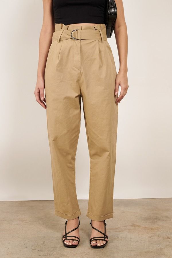 You'Re A Boss In The Laura Paperbag Khaki Waist Pants. Upgrade Your 9-5 Look With These Belted Cropped Pants, Featuring Slight Pleating, Utilitarian Look, And Relaxed Feel. These Straight Leg Trousers Will Look Perfect With A Cami Bodysuit Or Button Up Blouse. Trendy Joggers, Balloon Pants, Paperbag Pants, Cami Bodysuit, Beige Pants, Wardrobe Tips, Outfits Chic, Nice Style, Button Up Blouse