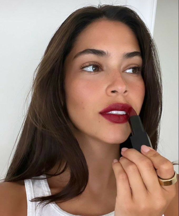 Red Lips Outfit, Red Lipstick Makeup, Red Lip Makeup, Red Lip, Lipstick Makeup, Makati, Pretty Makeup, Aesthetic Makeup, Beauty Make Up