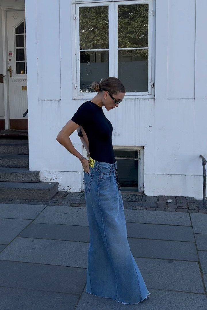 Long Skirt Jeans Outfit, Maxi Jean Skirt Outfits, Skirt Jeans Outfit, Denim Long Skirt Outfit, Long Jean Skirt Outfits, Denim Maxi Skirt Outfit, Long Denim Skirt Outfit, Long Jeans Skirt, Long Skirt Jeans