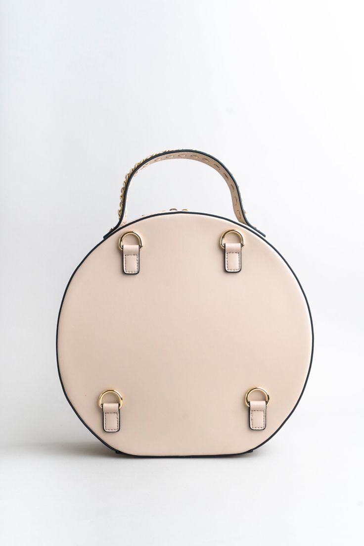 NYOMI - CREAM - VONI How To Look Classy, Handbag Backpack, Metal Chain, Saddle Bags, Shoulder Straps, Vegan Leather, 3 D, Care Instructions, Soap