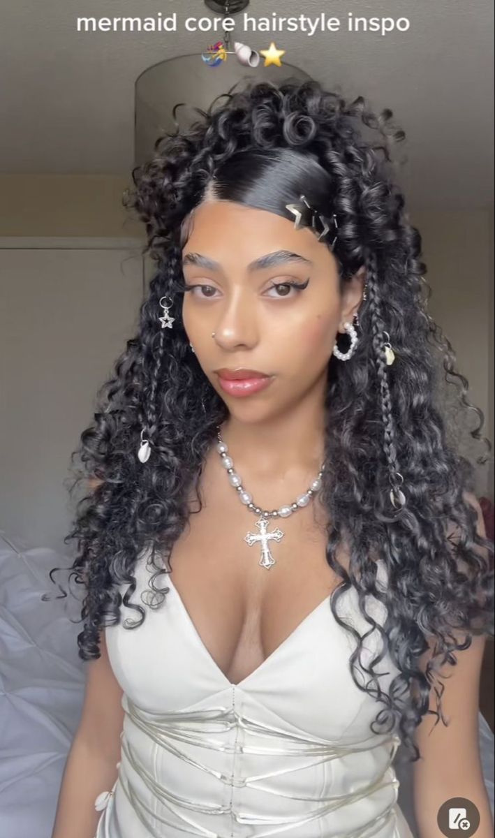 Slick Side Part Curly Hair, Winter Formal Hairstyles For Curly Hair, Pacific Islander Hairstyles, Bratz Hairstyles Hair Curly, Y2k Hair Styles For Curly Hair, Valentines Day Hairstyles Curly Hair, Long Curly Hairstyles Black Women, Curly Y2k Hairstyles, Birthday Hairstyles Natural Hair