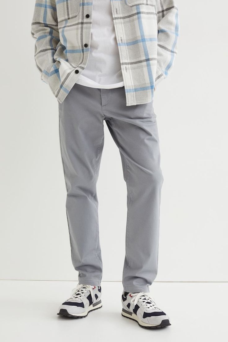 Grey Chino Outfit Men, Light Gray Chinos Men Outfits, Light Grey Chinos Men Outfits, Grey Pants Outfit Men Casual, Grey Chinos Men Outfits Casual, Light Gray Pants Outfit Men, Light Grey Pants Outfit Men, Light Grey Trousers Outfit, Grey Chinos Men Outfits