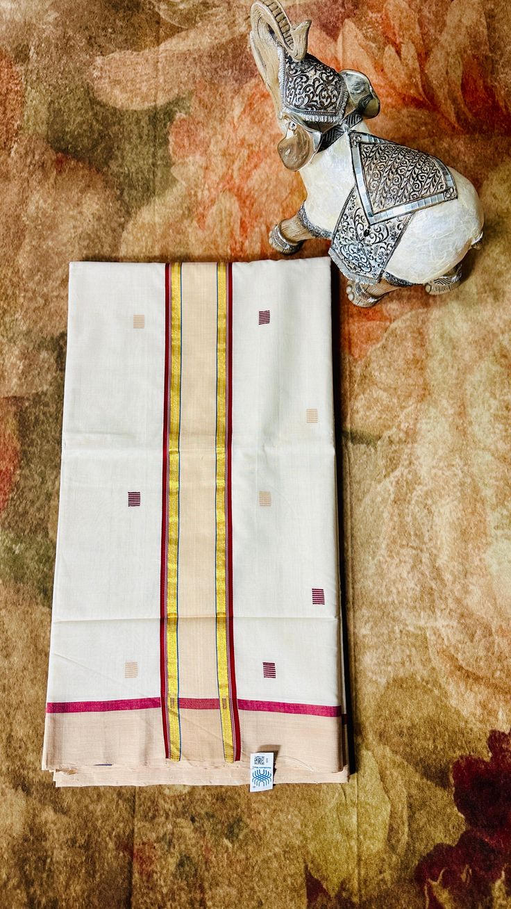 Pure Handloom set saree White Cotton Silk Sets For Diwali, Diwali White Cotton Silk Sets, Eid Traditional Wear With Unstitched Blouse, White Handloom Kurta For Eid, White Handloom Saree For Traditional Ceremonies, White Cotton Silk Traditional Wear For Diwali, White Handloom Traditional Wear For Puja, White Cotton Silk Saree For Puja, White Chanderi Traditional Wear With Border