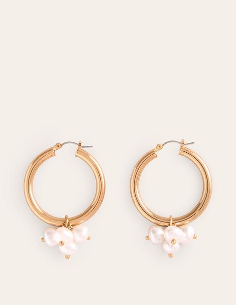 Why choose between pearl and hoop earrings when you can have the best of both in one pair? Pearl Cluster Earrings, Hoops Gold, Pearl Cluster, Cluster Earrings, Women Accessories Jewelry, Faux Pearl, Gold Earrings, Jewelry Accessories, Hoop Earrings