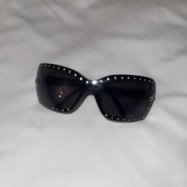 Black oversized rhinestone studded Y2k sunglasses... - Depop Chunky Sunglasses, Trendy Black Sunglasses With Rhinestones, Dark Y2k Aesthetic, Black Chunky Sunglasses, Big Sunglasses Y2k, Black Y2k Sunglasses, Rhinestone Sunglasses Y2k, Black Sunglasses Women, Mcbling Sunglasses