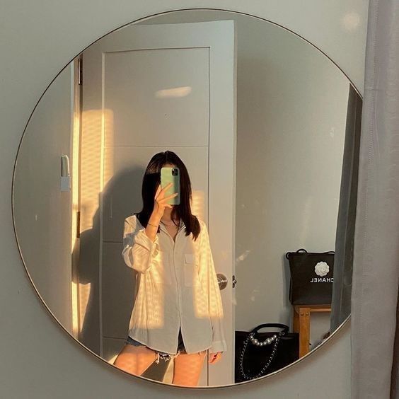 Peace Pics, Mirror Selfie Poses, Foto Poses, Classy Aesthetic, Korean Girl Fashion, Photography Poses Women, Ulzzang Fashion, 가을 패션, Kpop Fashion Outfits