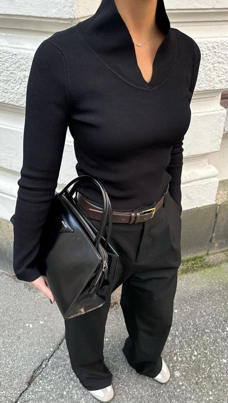 Outfit Noir, Winter Outfit Black, Trendy Outfit Ideas, Denim On Denim, Corporate Outfits, Classy Casual Outfits, Trendy Outfit, Trendy Fall, Midi Skirts