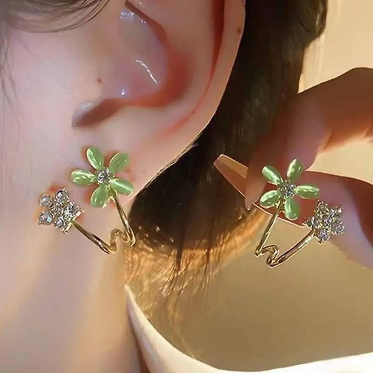 Back Finding Push-back Model Number 925 Silver Needle Green Flower Earrings Style TRENDY Gender Women Material CRYSTAL Shape\pattern plant [xlmodel]-[photo]-[0000] Photos List window.adminAccountId=220321402; Trendy Silver Flower Earrings, Trendy Green Flower-shaped Earrings, Green Flower Earrings For Spring, Green Flower Shape Earrings For Spring, Green Flower Shaped Earrings For Spring, Green Flower-shaped Earrings For Spring, Trendy Green Flower Earrings, Green Flower Charm Earrings, Trendy Green Flower Shaped Jewelry