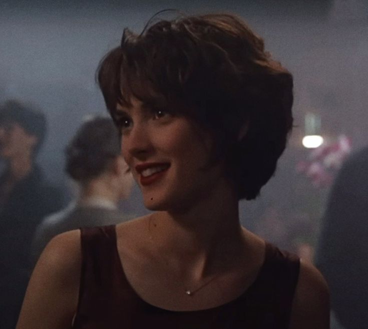 Winona Ryder Short Hair, Winona Ryder Hair, Short Hair Inspo, 90s Haircuts, Winona Forever, Really Short Hair, Hair Inspiration Short, Hair Pixie, Winona Ryder