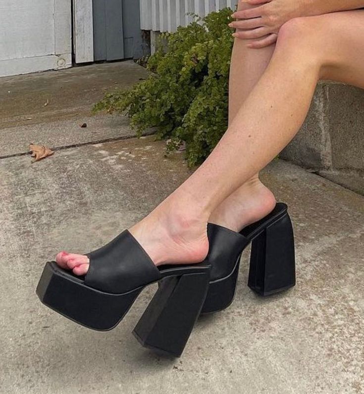 These faux leather sandals feature a square toe and chunky curved block heel. Super cute with pants or dresses!!Brand: Mata heel height: 4.5" Platform height: 2" Runs true to size! Summer Block Heels With 4-inch Square Toe, Spring Block Heel Shoes In Polyurethane, Casual Block Heel Shoes In Polyurethane, Casual Polyurethane Block Heels, Trendy Padded Wedge Block Heels, Trendy Padded Wedge Heel Block Heels, Trendy Wedge Block Heels With Padded Heel, Trendy Synthetic Wedge Heel Block Heels, Trendy Synthetic Wedge Block Heels