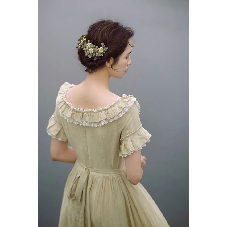 For a noble and elegant young lady, like a sparkling jewel in a palace. A retro dress that reminds you of the season of fresh greenery. The neckline and cuffs are decorated with lace embroidery and ruffles. The way she sways gently and gracefully is captivating. 
 
 Size 
 
 S size 
 
 Length: 121cm 
 Shoulder width: 35cm 
 Bust: 84cm 
 Waist: 70cm 
 
 Sleeve length: 18cm 
 
 M size 
 
 Length: 122cm 
 Shoulder width: 36cm 
 Bust: 88cm 
 Waist: 74cm 
 
 Sleeve length: 18cm 
 
 L size 
 
 Length: Elegant Lace Dress With Ruffles For Dress-up, Garden Party Gown With Ruffles And Fitted Bodice, Elegant Summer Gown With Lace Trim, Spring Princess Style Lace Patchwork Dress, Princess Style Lace Patchwork Dress For Spring, Regency Style Fancy Dress With Ruffles, Regency Style Ruffled Fancy Dress, Spring Princess Style Lace Dress, Princess Style Lace Dress For Spring