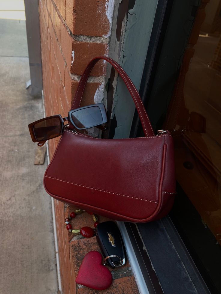 Fall Cherry Red, Red Shoulder Bag Aesthetic, Shoulder Purse Aesthetic, Red For Fall, Structured Shoulder Bag, Cherry Red Handbag, Cherry Red Shoulder Bag, Red Accessories Fall 2023, Vintage Purses Aesthetic