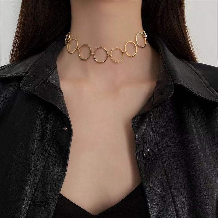 Classification 
						 Choker 
					 
 
						 Design 
						 Plating 
					 
 
						 Gender 
						 Women'S 
					 
 
						 Material 
						 Copper 
					 
 
						 Occasion 
						 Daily 
					 
 
						 Pattern 
						 Circle 
					 
 
						 Quantity 
						 1 Piece 
					 
 
						 Style 
						 Cool Style 
					 
 
						 Weight 
						 15g Cooler Style, Choker Designs, Choker Gold, Womens Chokers, Geometric Circle, Gold Choker Necklace, Link Chain Necklace, Neck Chain, Chain Link Necklace