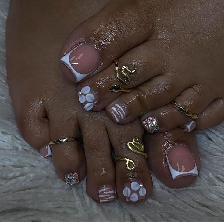 Nail Designs Toenails, Acrylic Nail Designs Classy, Winter Nail Art Designs, Pedicure Designs Toenails, Nail Makeup, Gel Toe Nails, Acrylic Toe Nails, Acrylic Toes, Pretty Toe Nails