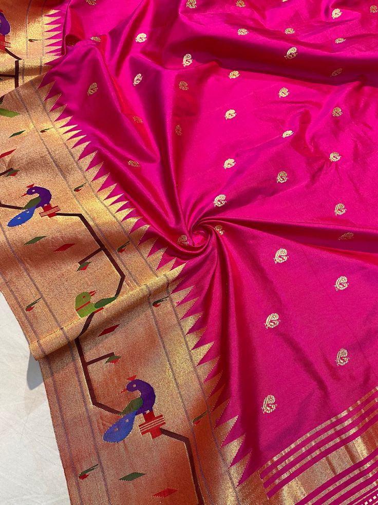 Long Dress Design, Handloom Saree, Edgy Outfits, Dress Design, Silk Sarees, Designer Dresses, Long Dress, Blouses, Saree