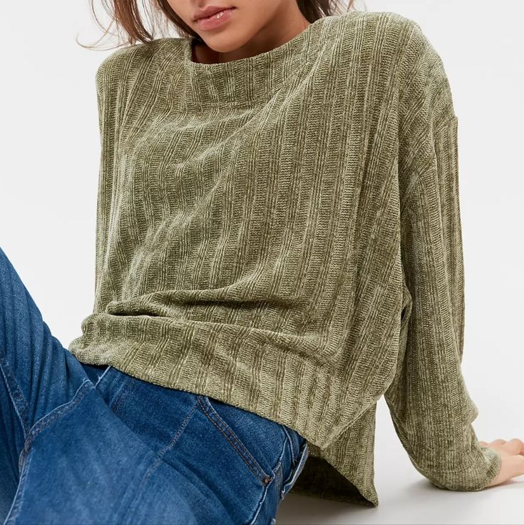 New Without Tags; Brand Label Marked. Soft Chenille Knit Sweater By Out From Under In A Boxy, Ribbed Design. Offers Dropped Long Sleeves And A Wide Neckline For An Extra Slouchy Fit. Boxy Fit Soft Chenille Wide, Round Neck Ribbed Effect Color: Olive/Sage Green 100% Polyester Machine Wash Cold Tagged A Size S. Fit Is Oversized So It Can Fit Larger. It Is Extremely Wide And Drapey. Brown Chenille Sweater, Green Soft Knit Crew Neck Top, Urban Outfitters Knit Tops For Winter, Green Relaxed Fit Cozy Top, Green Soft Knit Top With Relaxed Fit, Green Relaxed Fit Soft Knit Top, Green Cozy Top With Relaxed Fit, Green Cozy Relaxed Fit Top, Cozy Green Relaxed Fit Top