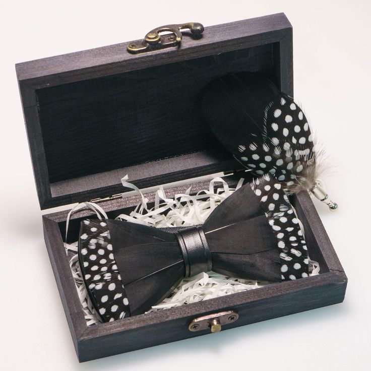 The Jameson- Feather Bow Tie - Jack and Miles Activities For Parties, Western Event, Feather Bow Ties, Feather Cuff, White Bow Tie, Groom Ties, Cool Wedding Rings, Wooden Bow, Black Bow Tie