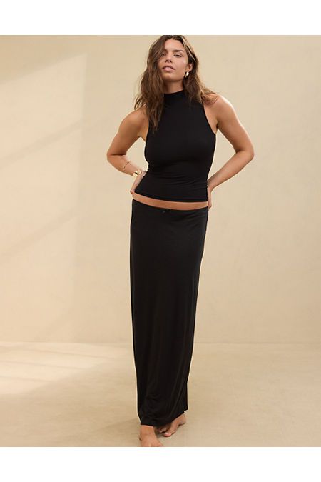 Cozy & stretchy Real Soft fabric/Picot drim deets/Dainty bow at the waistband/Accessibility deets: elastic waistband for easier on/off! Exec Photoshoot, Aerie Clothing, Long Skirt Set, Aerie Real, Spring Break Outfit, Haircuts For Wavy Hair, Black Maxi Skirt, Winter Lookbook, Fall Fits