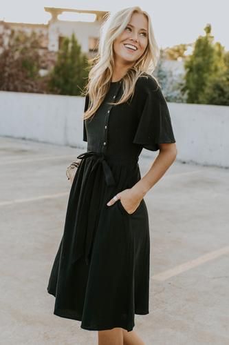 Amish Dress, Dresses Casual Modest, Church Outfit, Best Dresses, Engagement Style, Mode Casual, Modest Clothing, Teacher Style, Looks Black